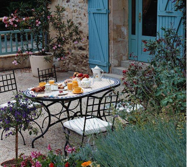 Les Etangs De Guibert Hotel Neufchatel-en-Saosnois Exterior photo