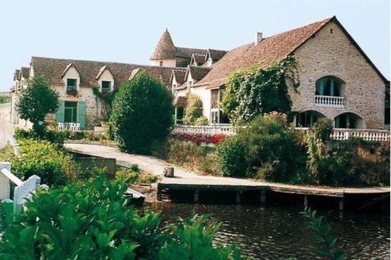 Les Etangs De Guibert Hotel Neufchatel-en-Saosnois Exterior photo
