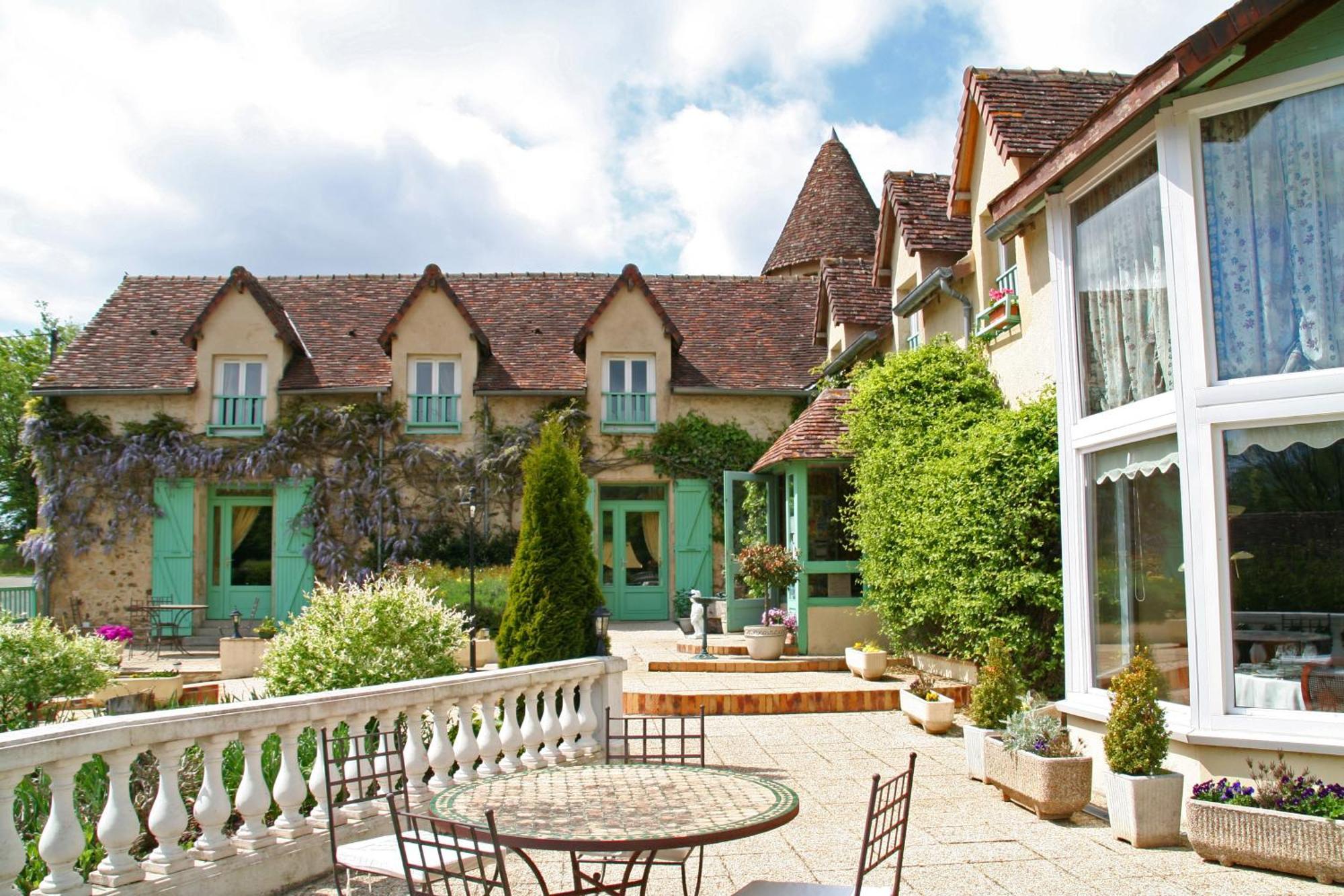 Les Etangs De Guibert Hotel Neufchatel-en-Saosnois Exterior photo